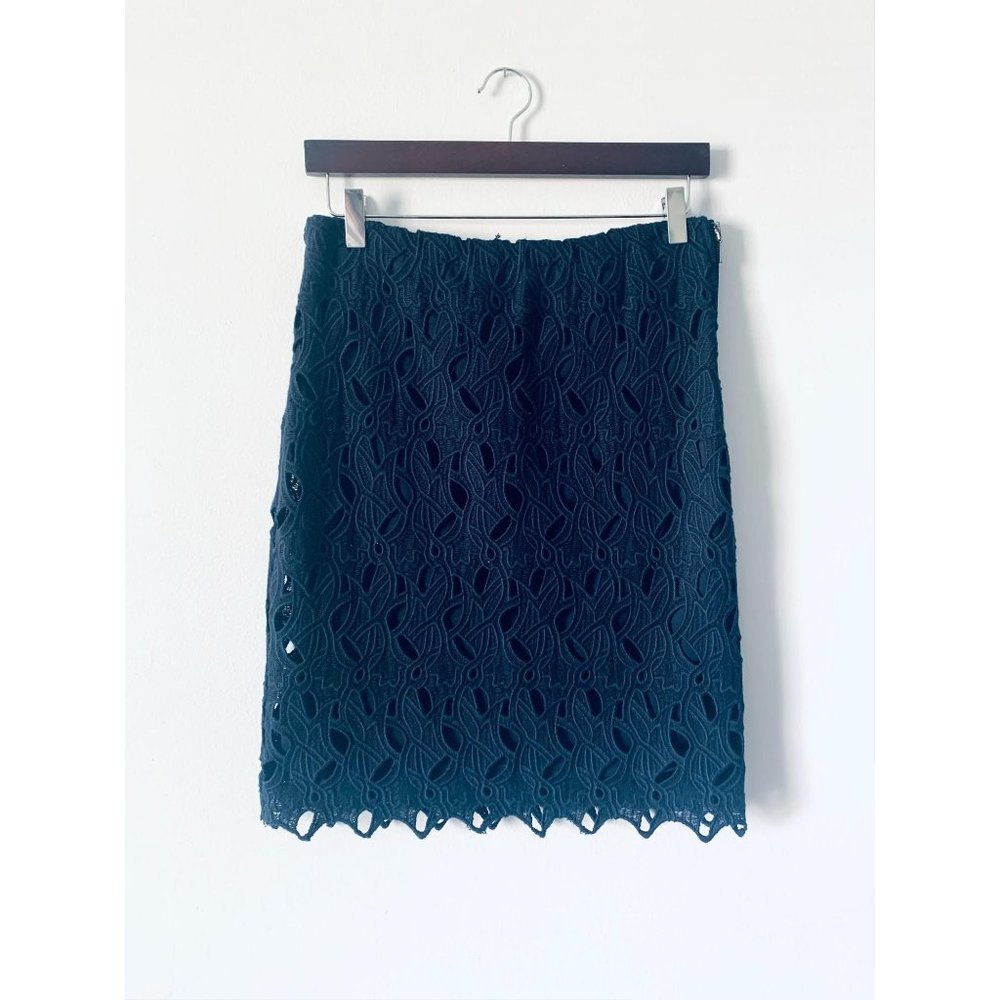 Lucy & Laurel navy lace embroidered skirt 2